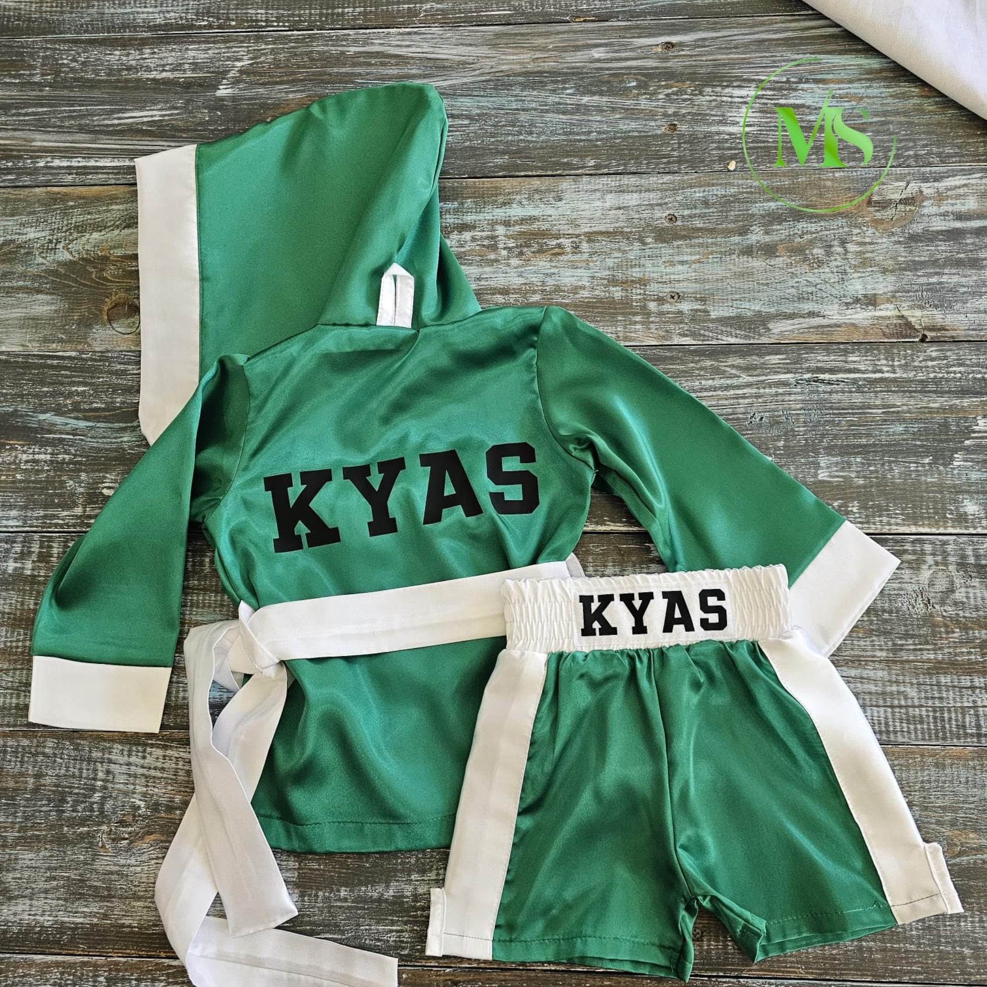 Baby Boxing Costume Set – Perfect for Baby’s First Halloween Photos