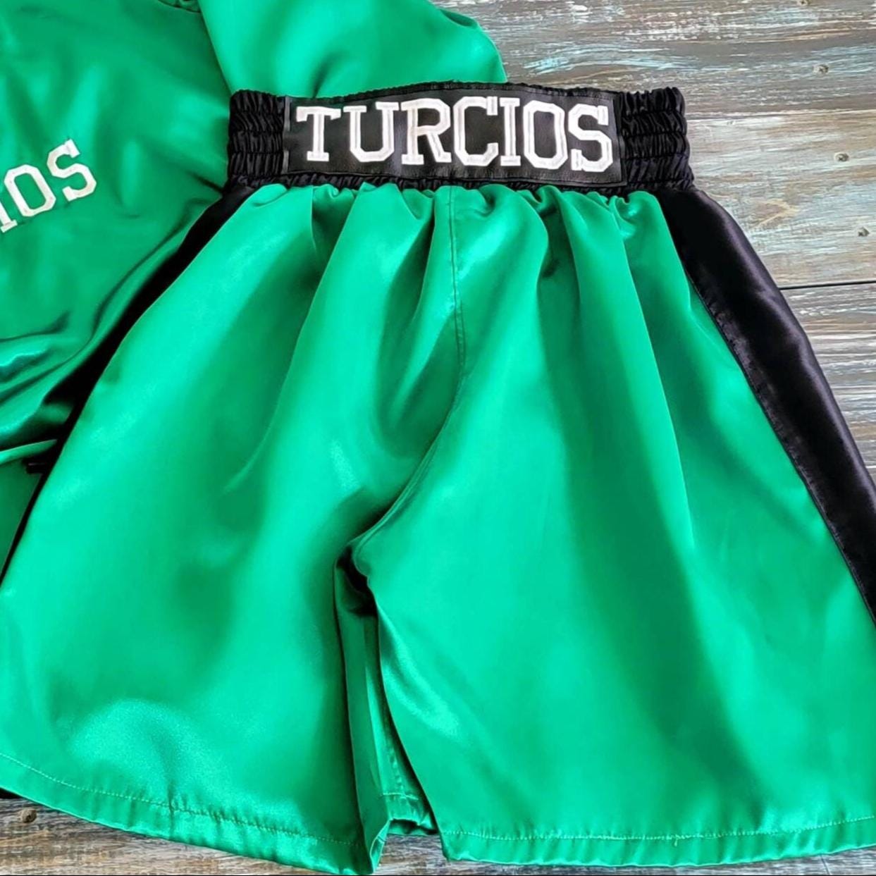 Boxing Gift Set for Youth & Adult – Personalized Robe, Shorts and Gloves | Embroidered Champion Outfit