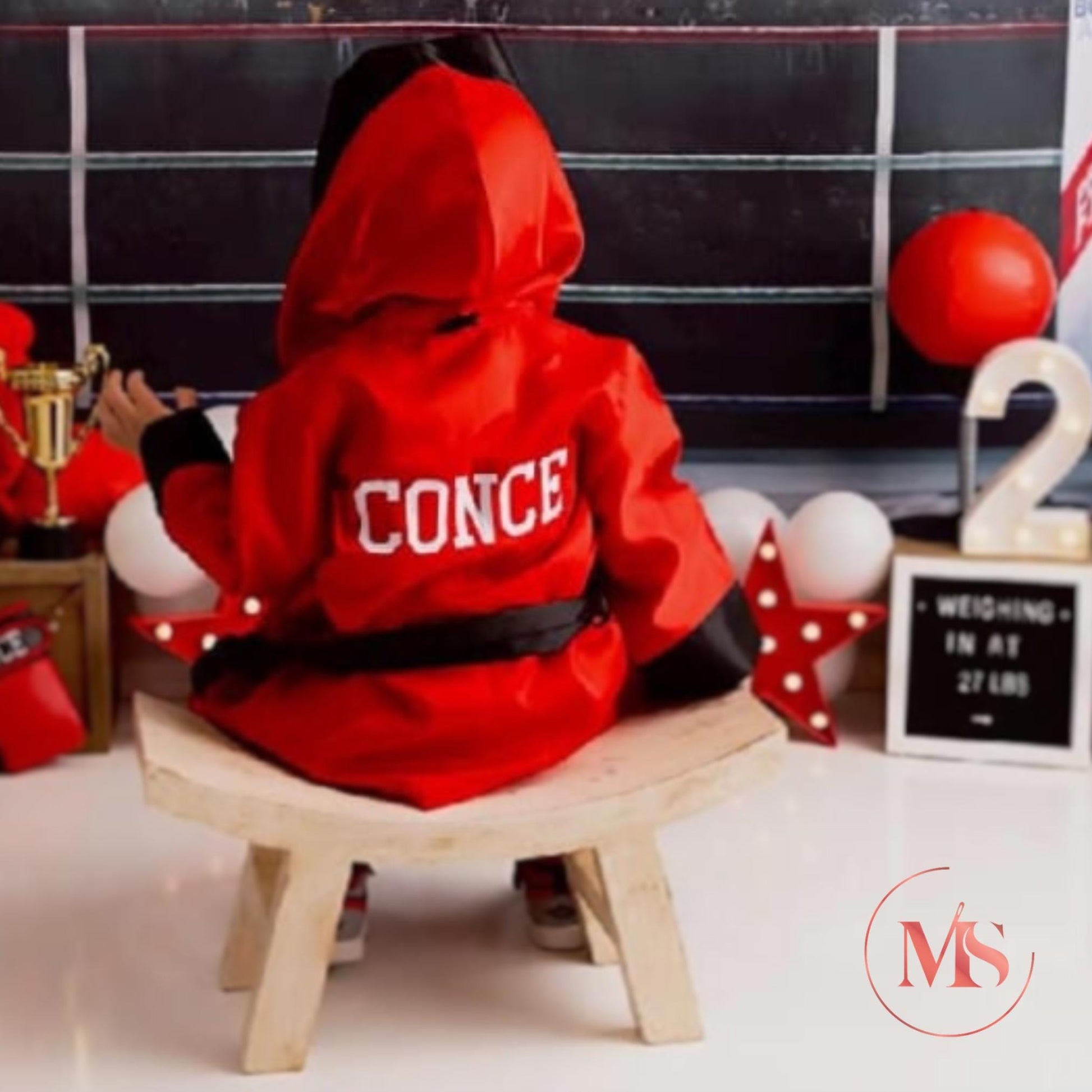 Baby Boxing Costume Set – Perfect for Baby’s First Halloween Photos