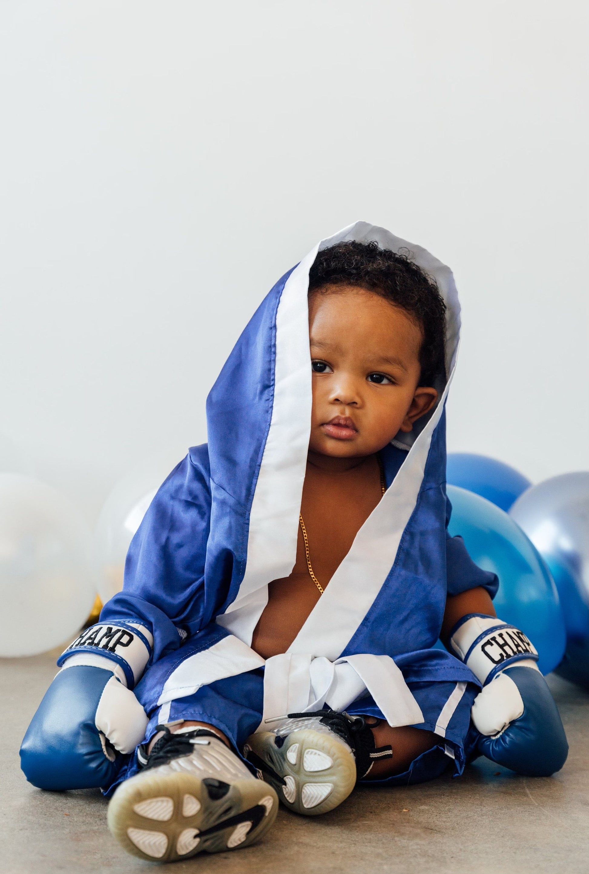 Baby Boxing set ROBE Personalized+shorts personalized and wearable gloves personalized+CROWN