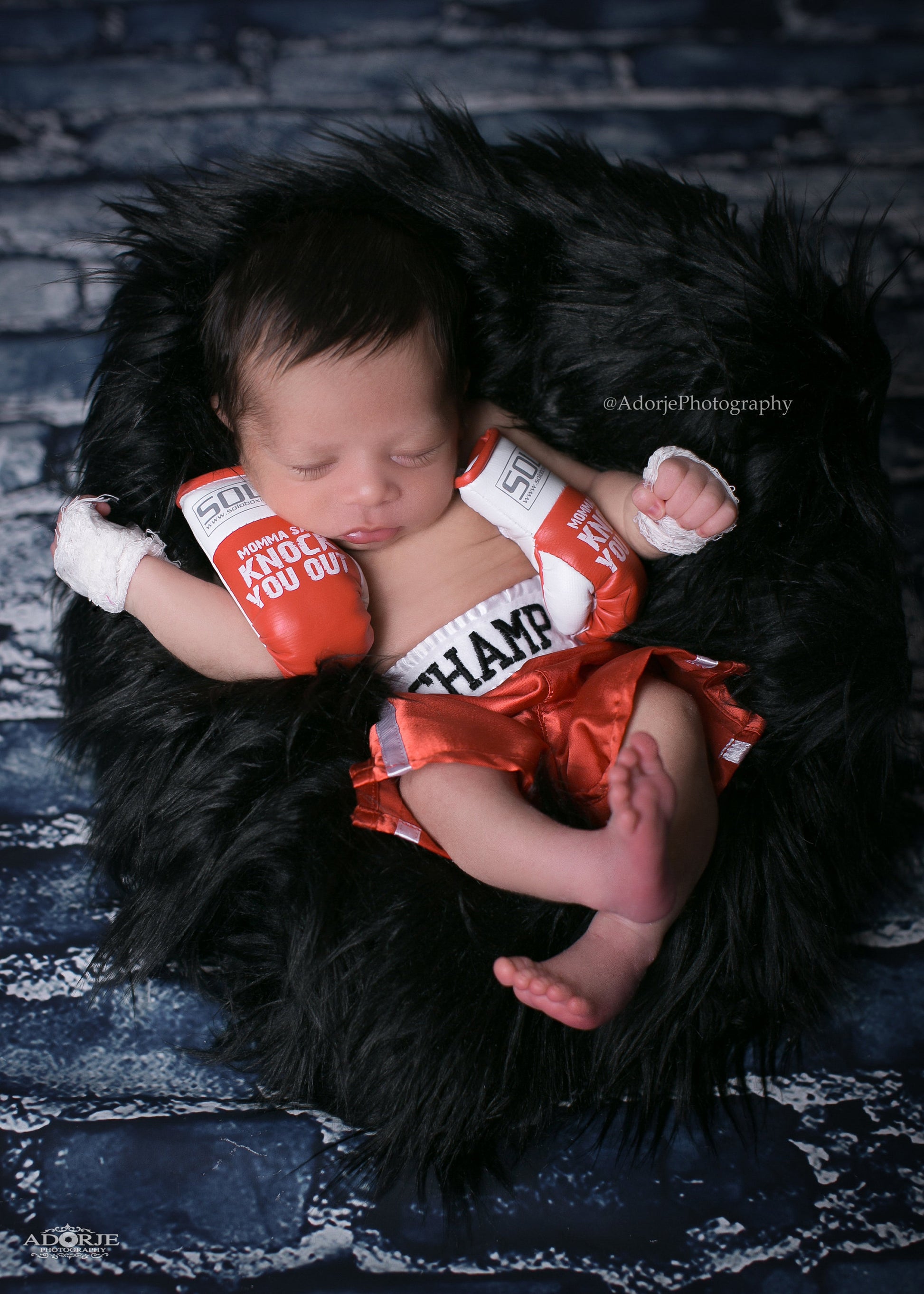 Champion Arrival: Personalized Newborn Boxing Gloves and Shorts Set