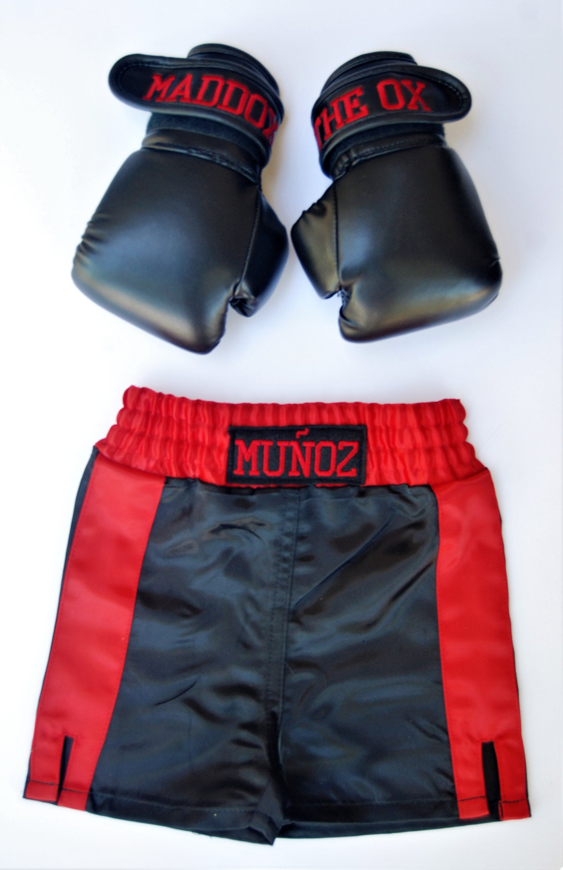 Champion's First Birthday: Personalized Baby Boxing Set with Gloves and Shorts