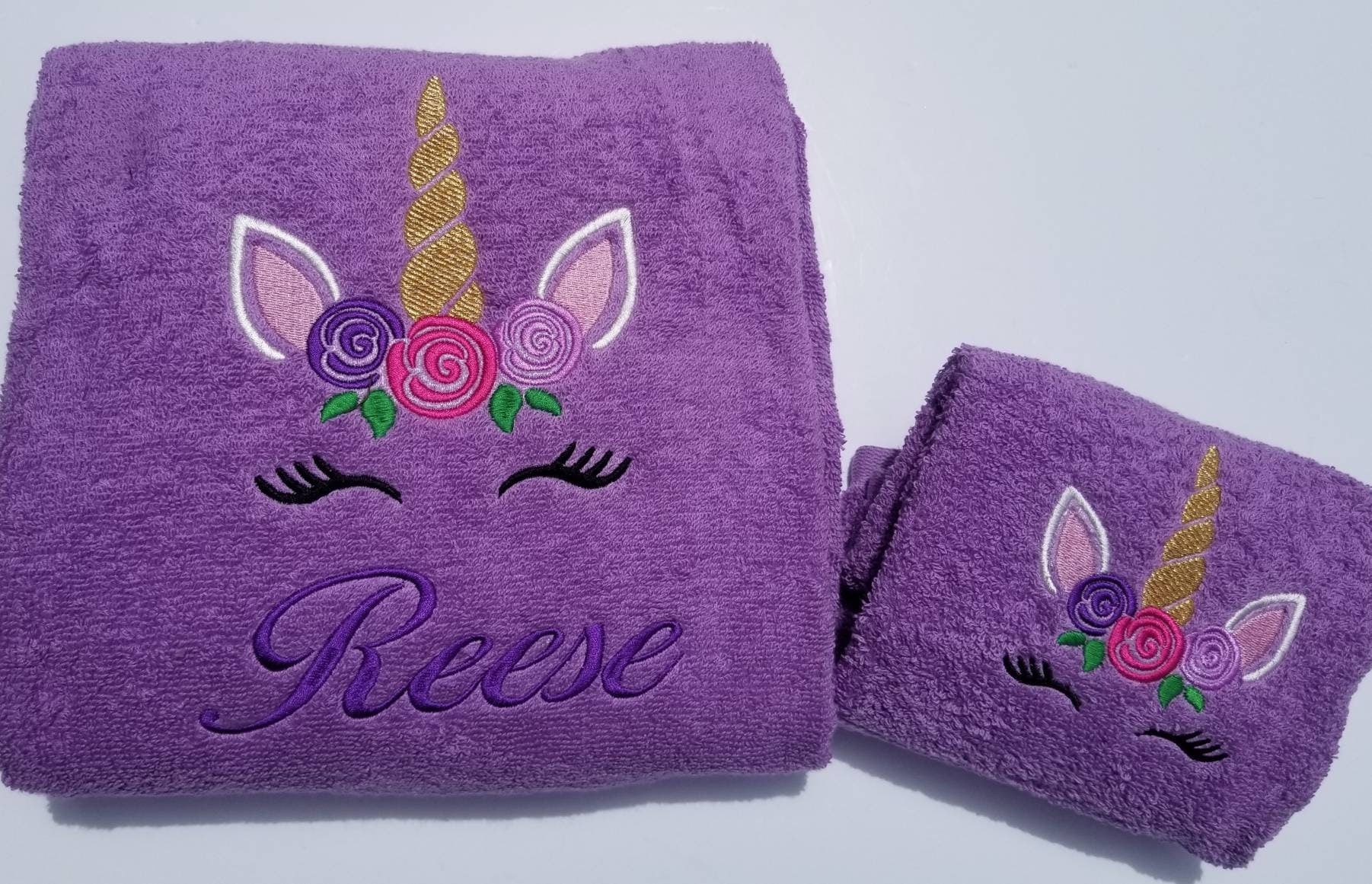 Enchanting Unicorn Duo: Personalized Kids Bath & Hand Towel Set!
