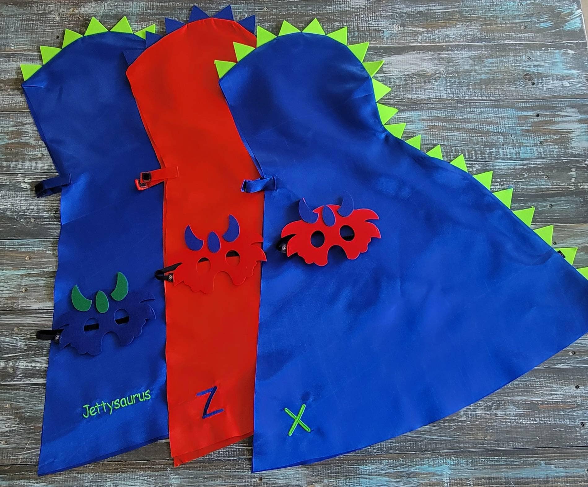 Kids Dinosaur cape and mask set