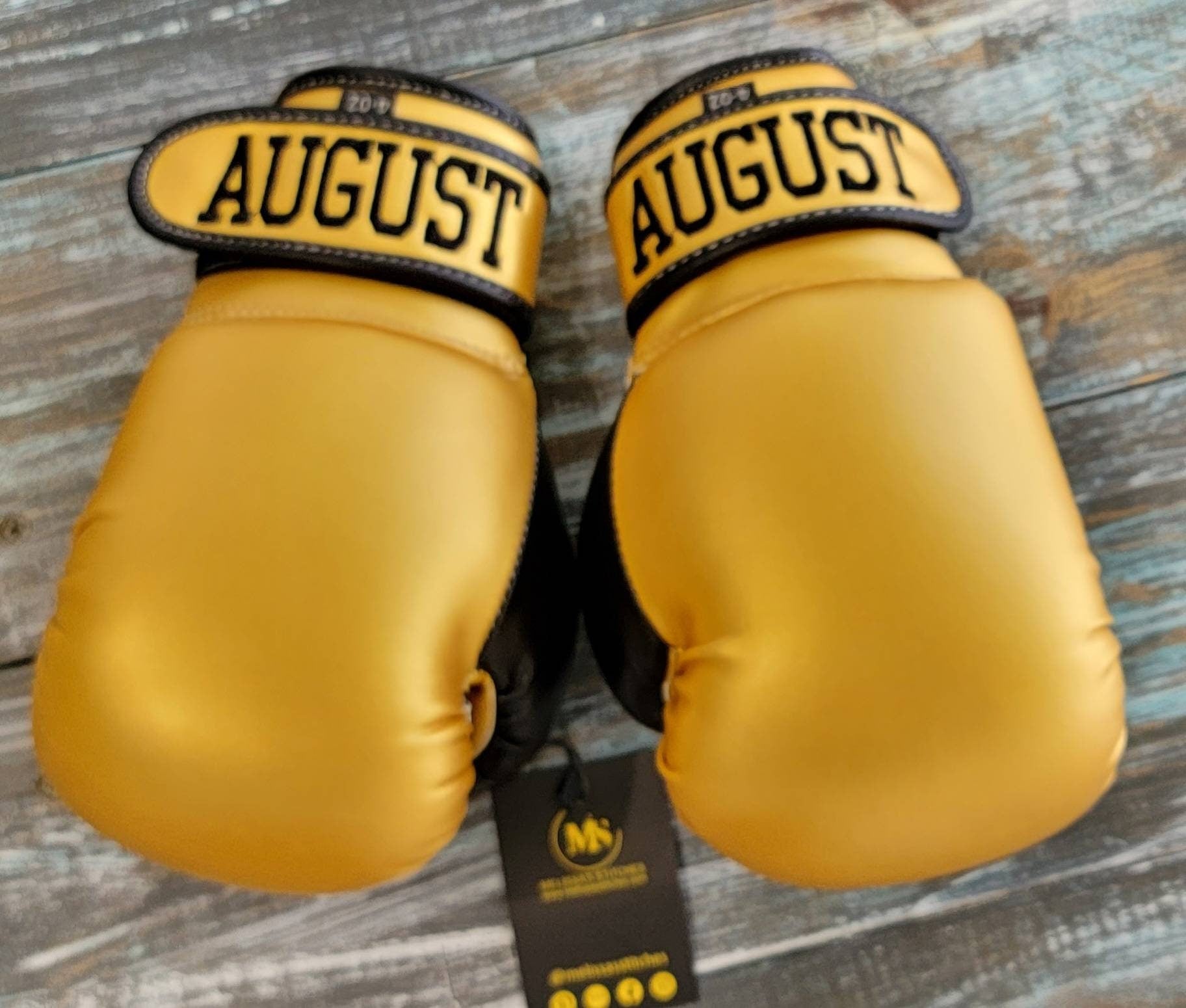 Personalized Kids Boxing Gloves (6oz): Customize the Ring with Style!