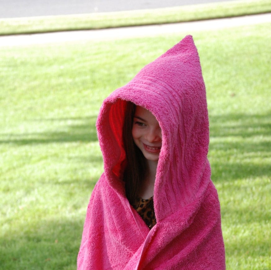 Personalized Plush Hooded Baby Bath Towel - Cozy, Cute, and Customizable!