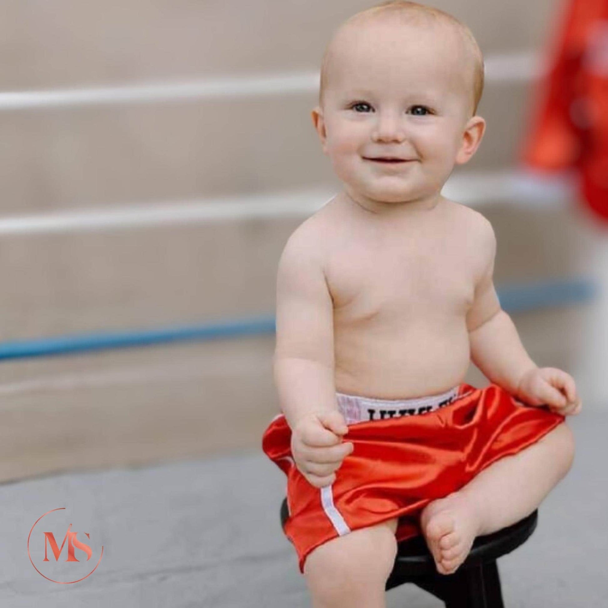 Personalized Baby Boxing Set – Robe, Shorts & Gloves for Newborn Photoshoot